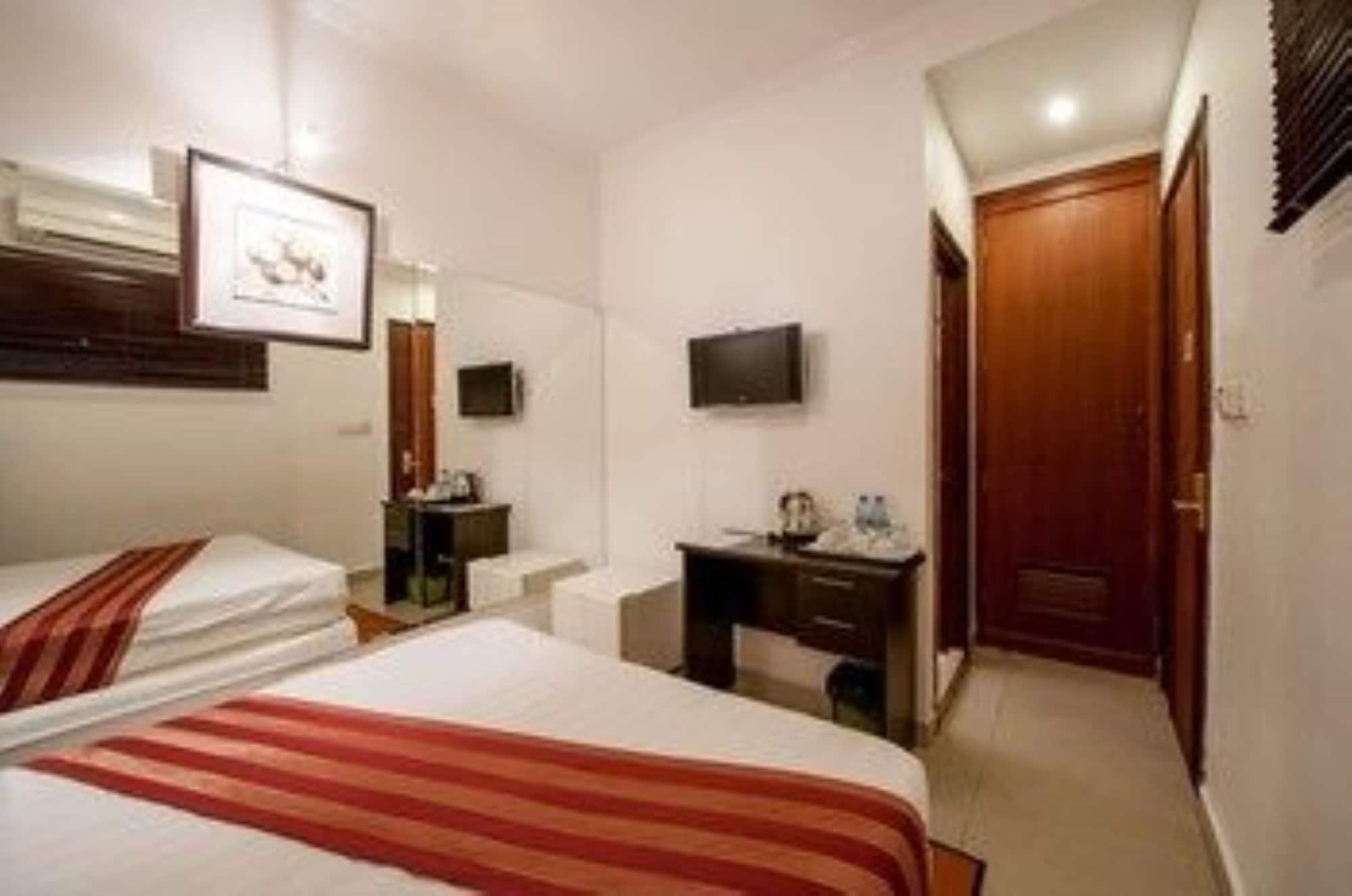 City Centre Hotel Phnom Penh Exterior photo